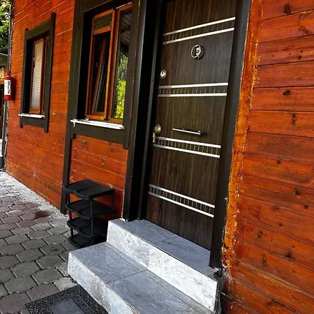 Maneviga Cafe & Apart Aparthotel *